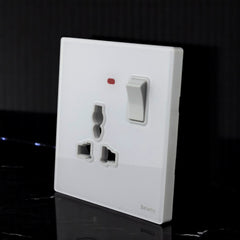 Belamy white 3-pin socket with separate rocker switch and red indicator light, model BE-154-SW.