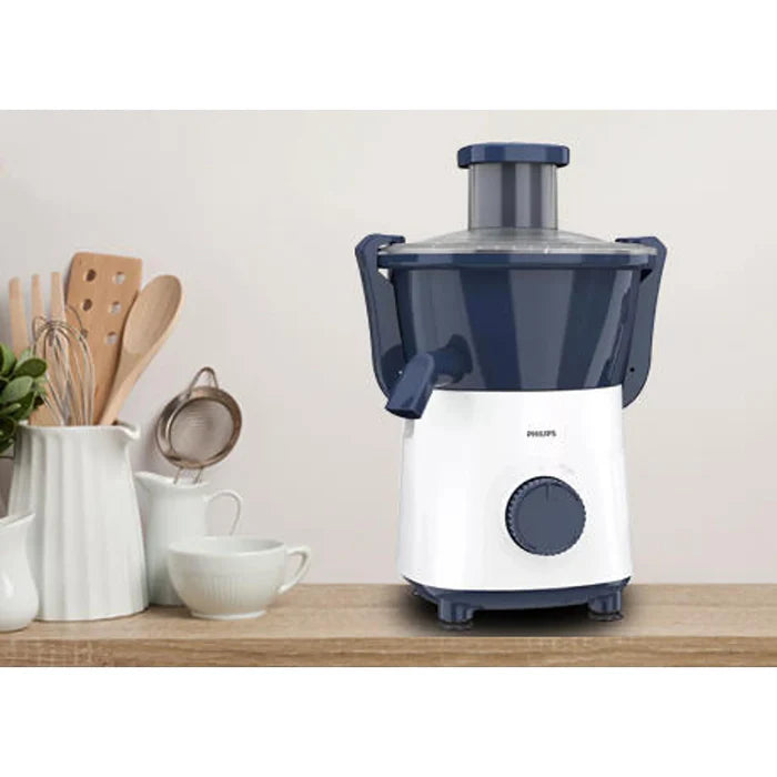 Philips HL7566/00 Daily Collection 500W juicer in white and blue with pulp container and juice spout.
