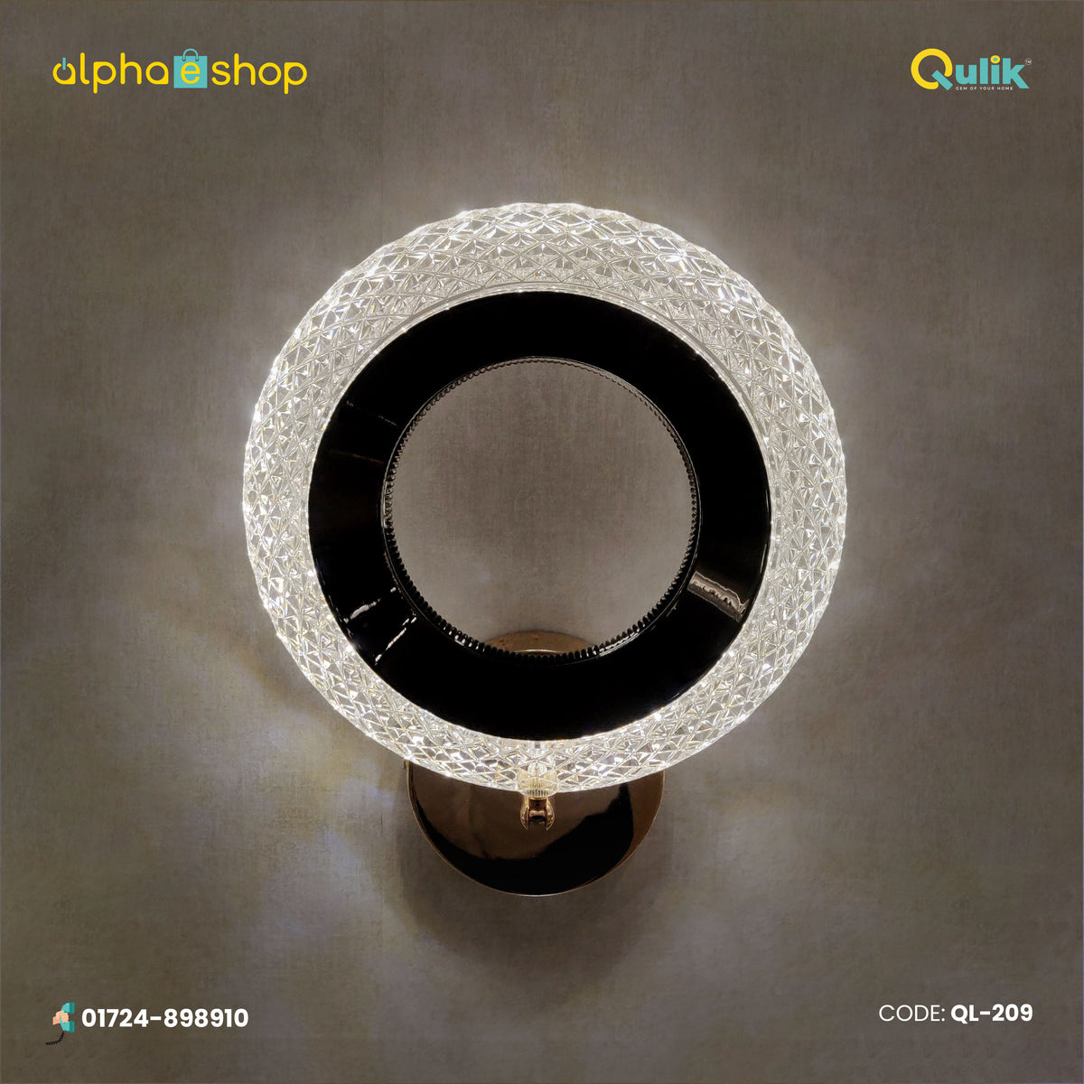 Qulik QL-209 Modern Wall Lamp - Timeless Elegance, Copper Body, Adjustable Lighting, 2-Year Warranty. Illuminate your space with enduring style and versatile lighting.