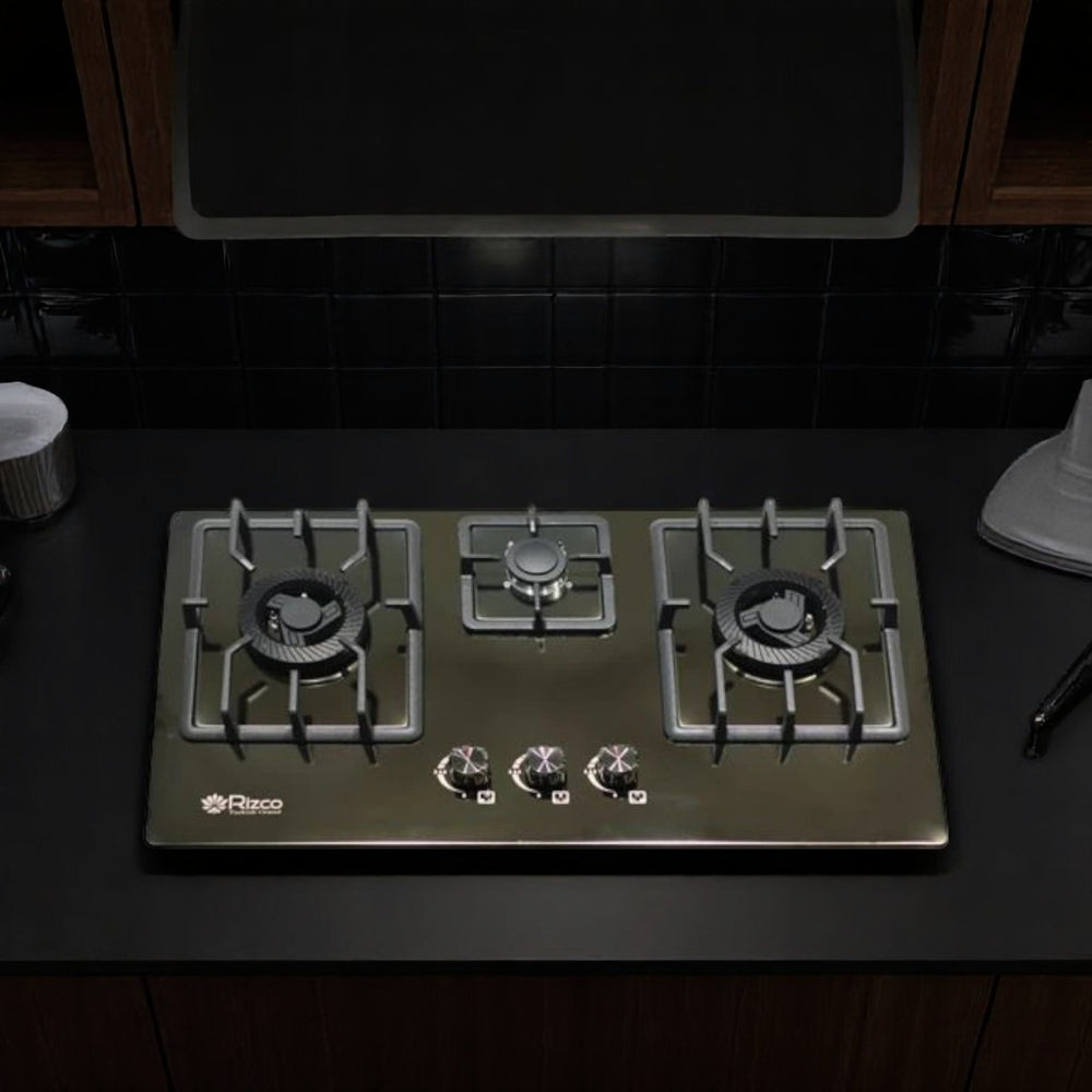Rizco BHS Vintage 703 30-inch triple-burner gas stove in black finish. Available at Alphaeshop.